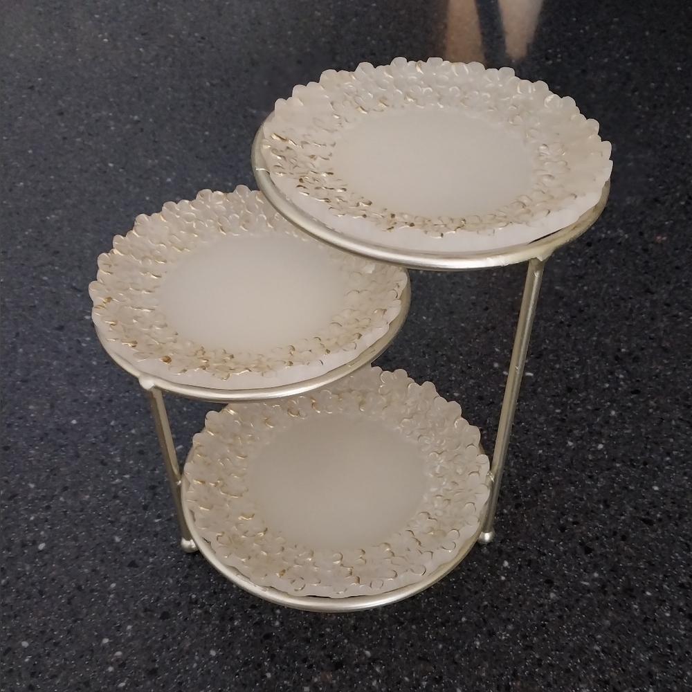 Three-Tier Decorative Accent Stand in Cream and Gold